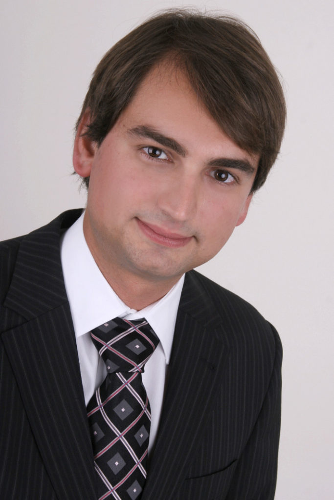 Profile – Dr Christoph Mueller