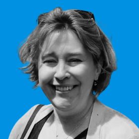 Profile – Professor Louise Serpell, University of Sussex